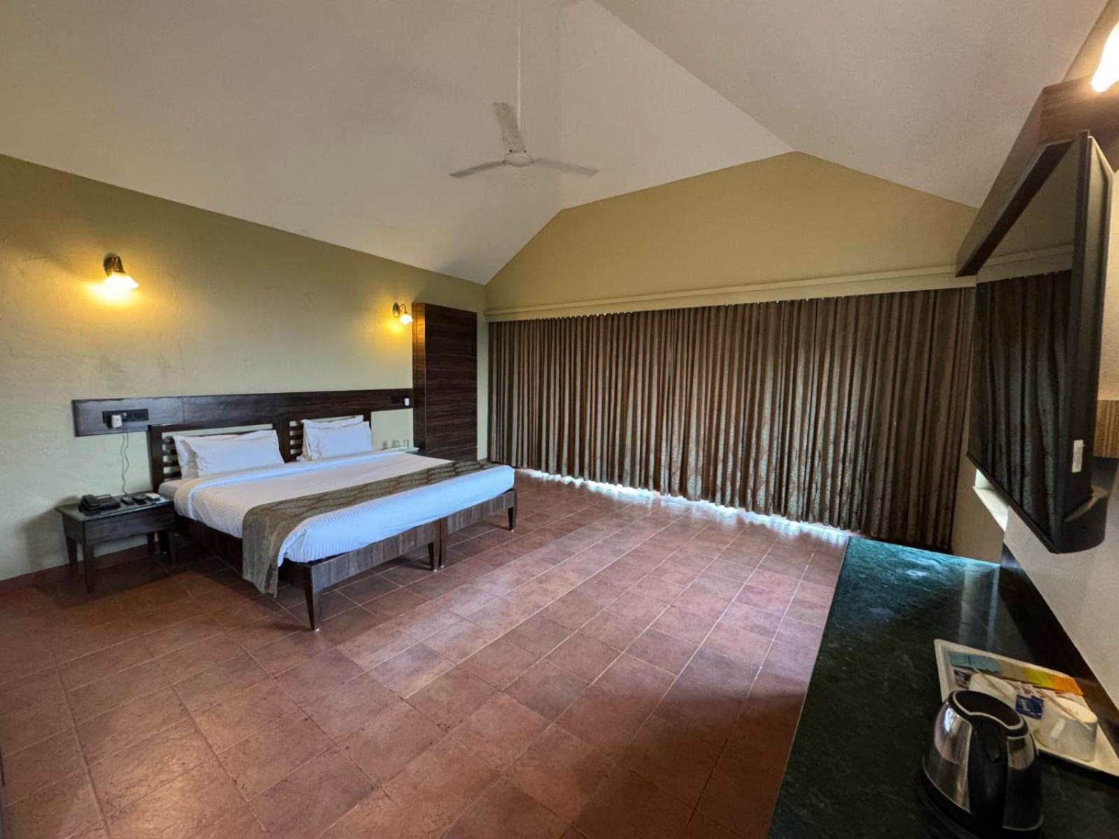 Upper Deck Resort - Stay And Relax At The Highest Peak Lonavala Exterior photo