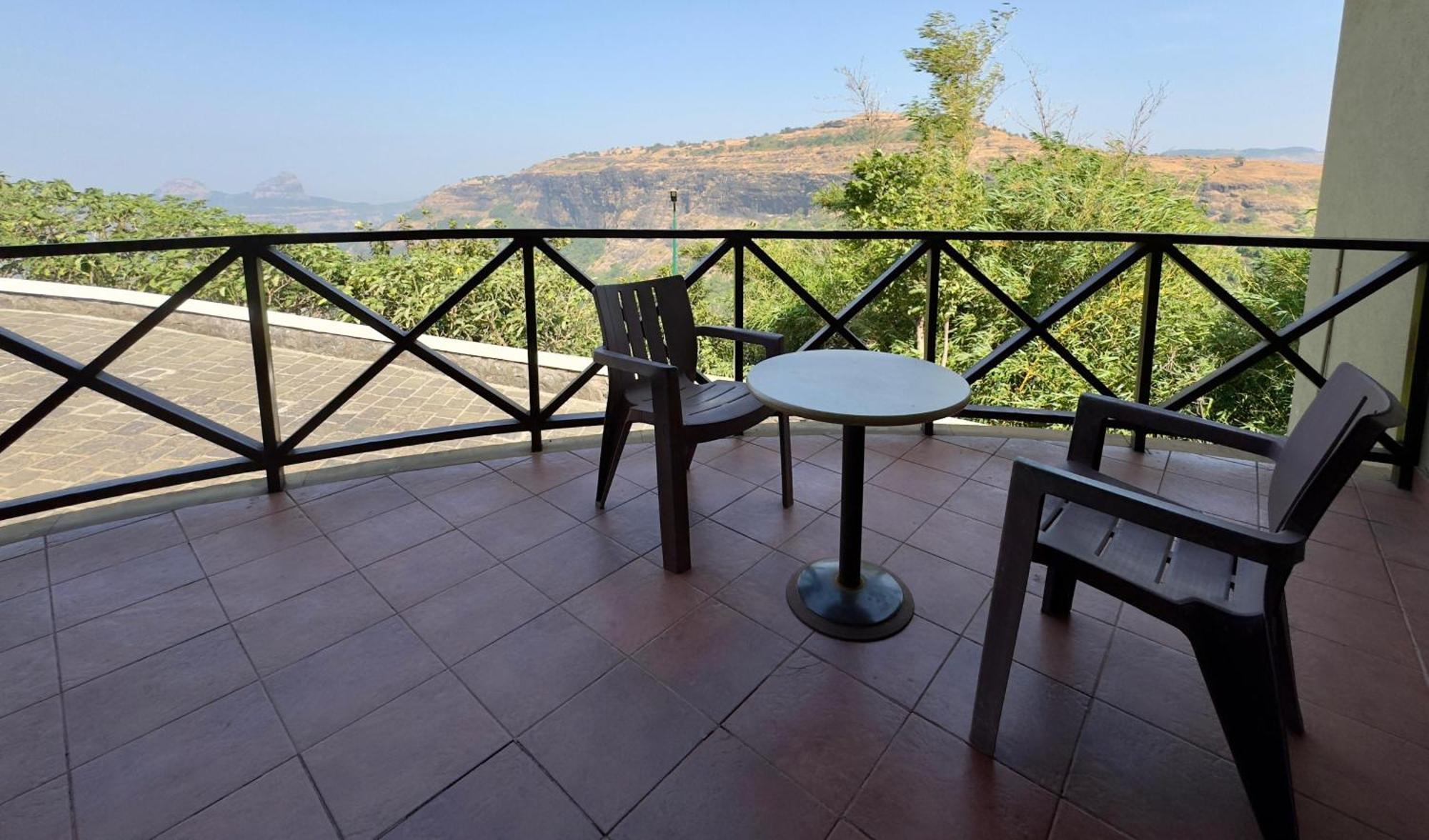 Upper Deck Resort - Stay And Relax At The Highest Peak Lonavala Exterior photo