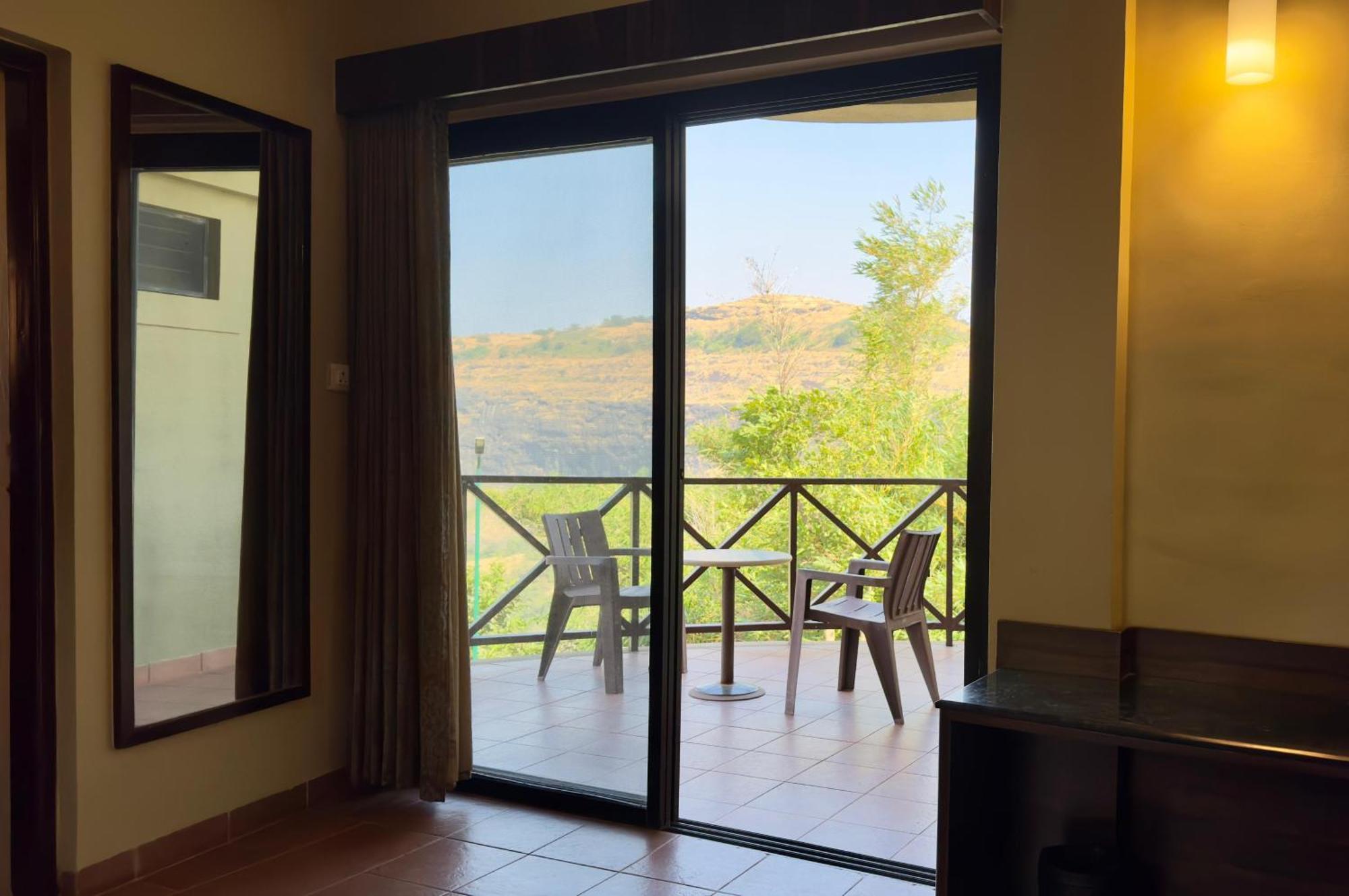 Upper Deck Resort - Stay And Relax At The Highest Peak Lonavala Exterior photo
